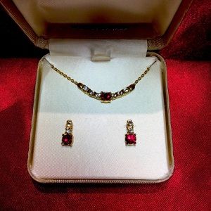 Beautiful costume necklace and earrings set.